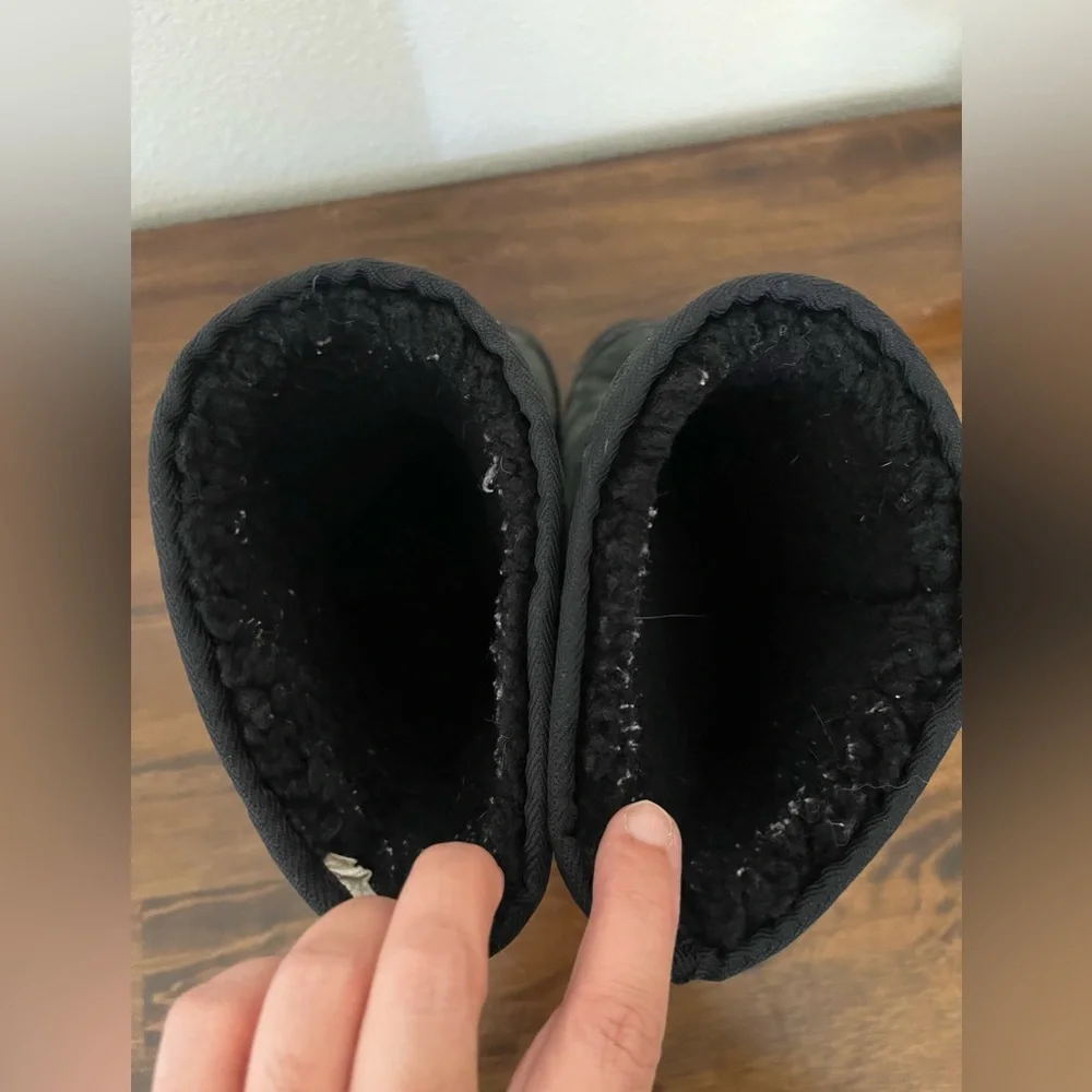 Vtg Original UGG Australia Boots Black Suede Shearling Embroidered Stitching
